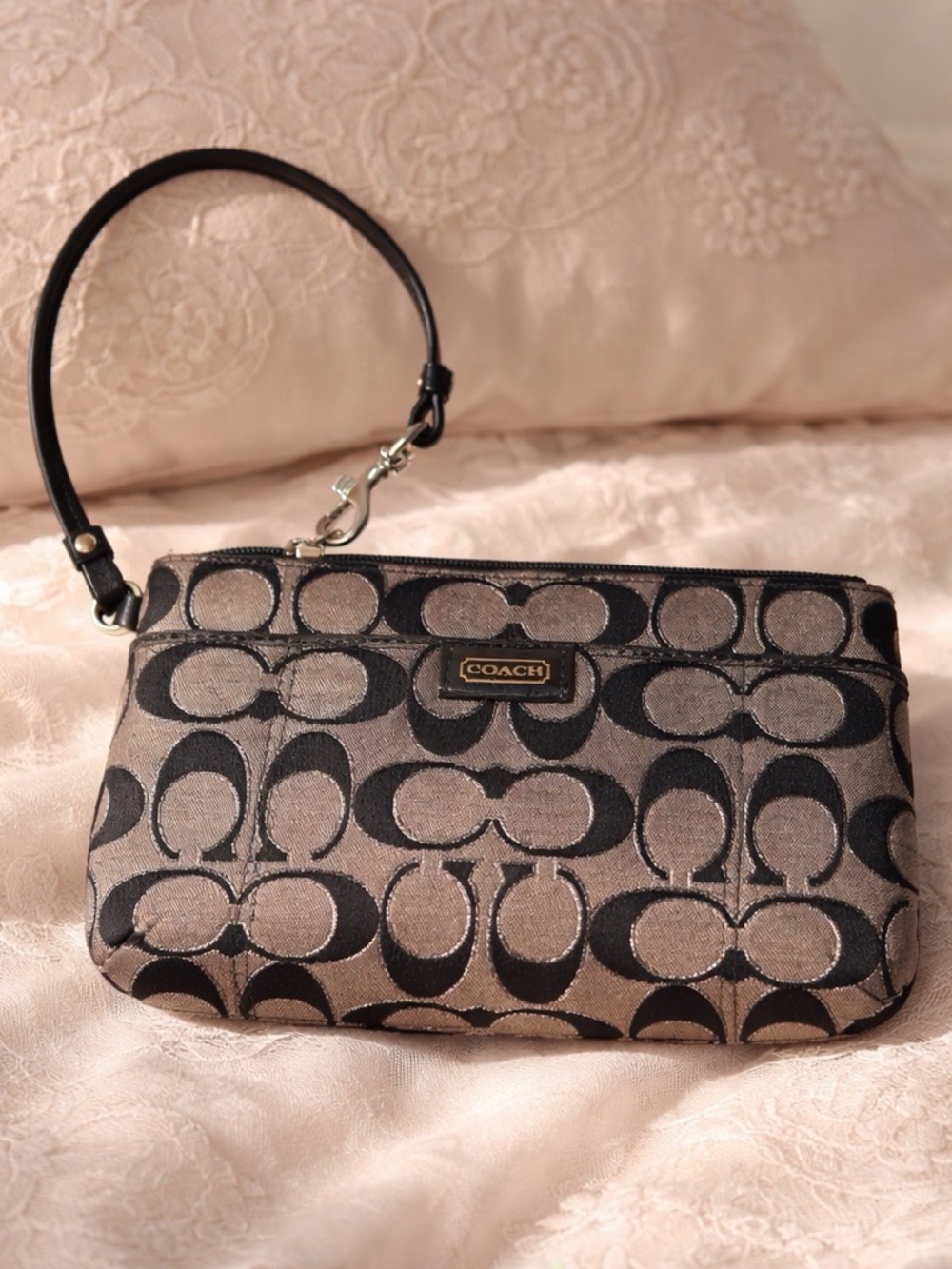 Coach Signature Logo Small Clutch /Wristlet - Picture 4 of 6